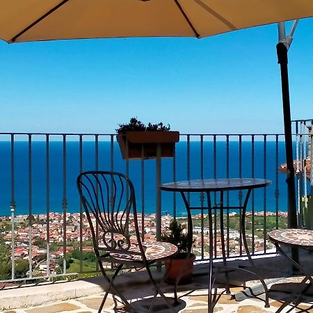 Casa Iris Hotel Castellabate Bagian luar foto