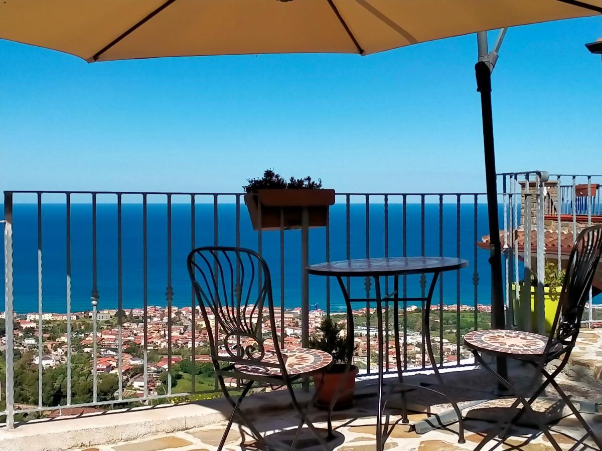 Casa Iris Hotel Castellabate Bagian luar foto