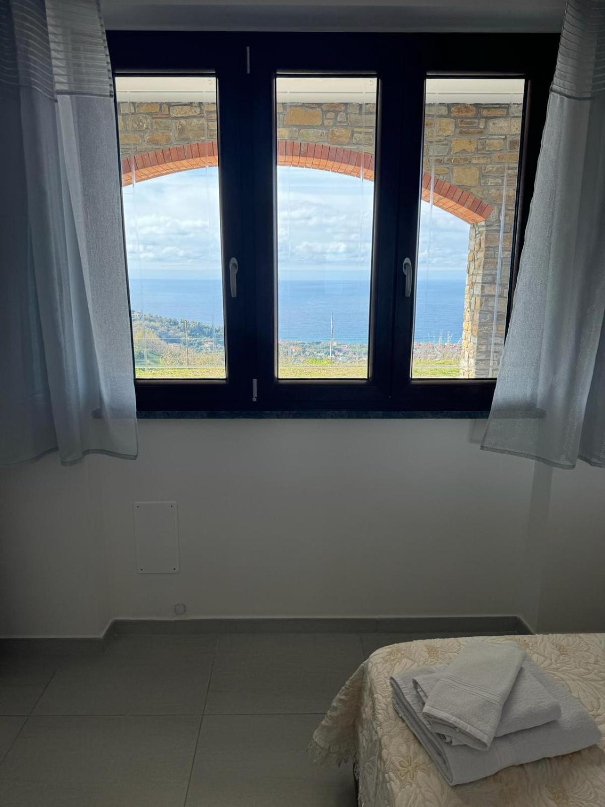 Casa Iris Hotel Castellabate Bagian luar foto