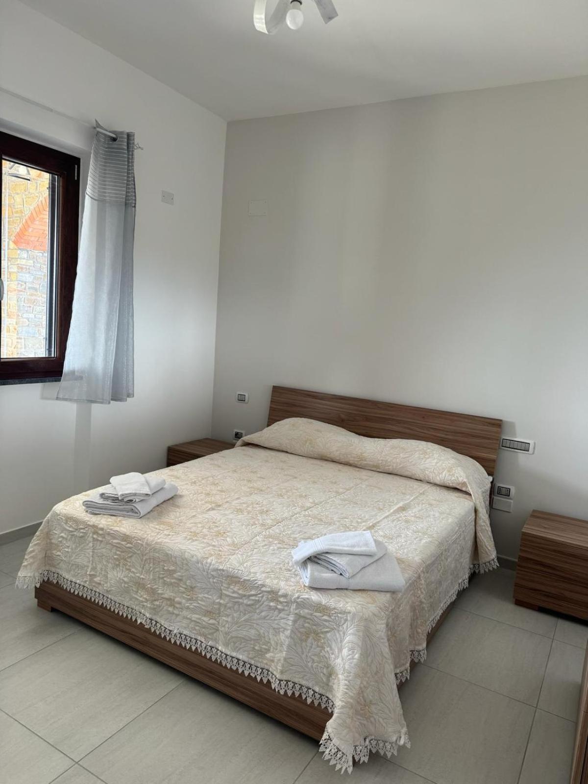 Casa Iris Hotel Castellabate Bagian luar foto