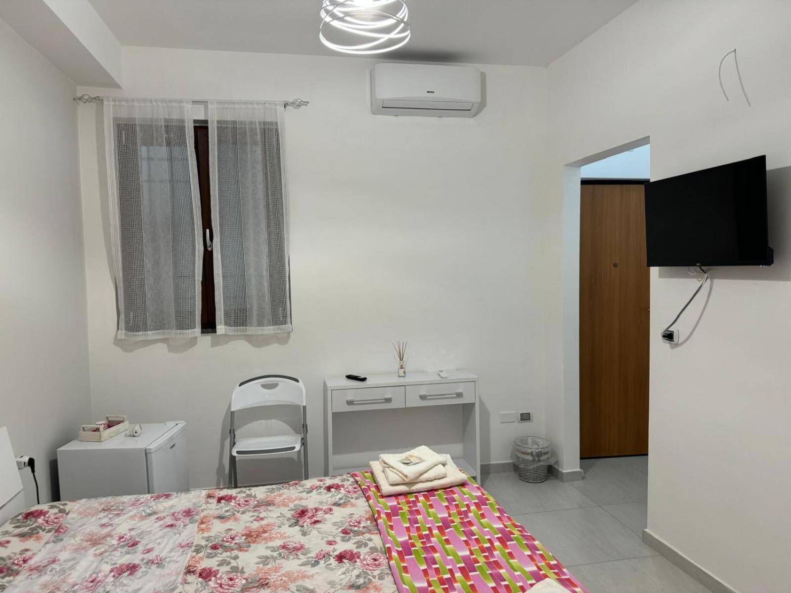 Casa Iris Hotel Castellabate Bagian luar foto
